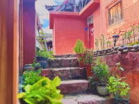 Nuodeng Banshan Courtyard Chinese Inn