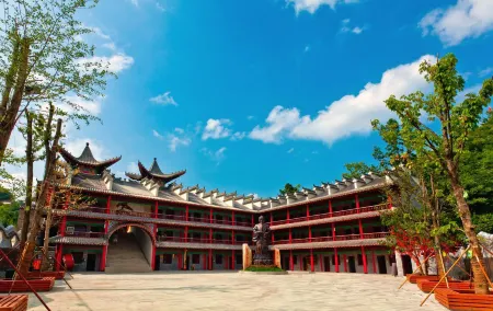 Huanglongguan Cliff Homestay Отели в г. Баокан