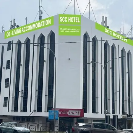 SCC Hotel PJ Отели рядом с достопримечательностью «Станция MRT Taman Tun Dr Ismail »