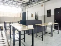 Collection O 91131 New V1 Hotel Near Stasiun Mangga Besar Các khách sạn ở Jakarta