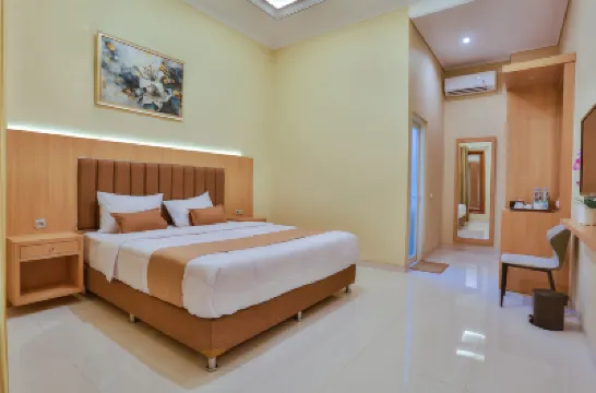 The Horizontal Hotel Pacitan Hotels near Teleng Ria Beach