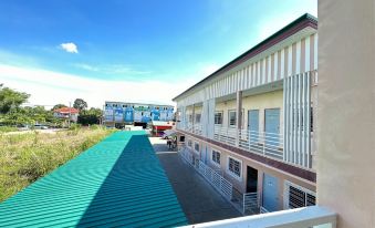 Palm place hotel