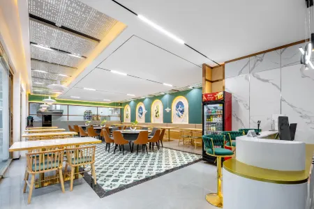 Siguniangshan Yixuan Homestay (Shuangqiaogou Scenic Area Branch) Отели рядом с достопримечательностью «Shuangqiao Valley»