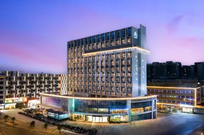Guangzhou Baiyun Julong Subway Station Atour Hotel Hotels in Baiyun District