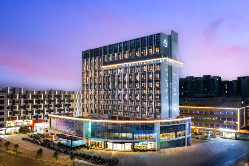 Guangzhou Baiyun Julong Subway Station Atour Hotel