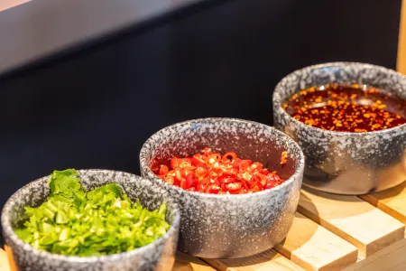 Chengdu Yulin Road Nijiaqiao Subway Station Atour Light Hotel Отели рядом с достопримечательностью «Xishu Langqiao Ancient Town»