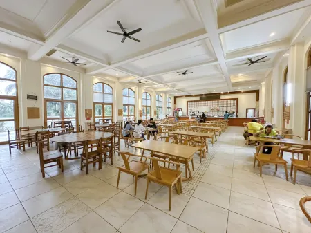 Manju Meisu Hotel (Qionghai Boao Baolian City Branch) Отели рядом с достопримечательностью «BFA International Convention Centre»