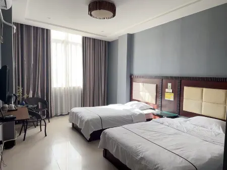 Xinye Junyue Business Hotel