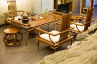 Junlan Elegant Residence Hotel (Erhai Park Branch near Dali High-speed Railway Station)