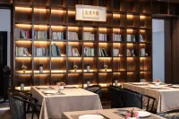 BLOSSOM MANOIR LUJIAZUI · ORIENTAL TREASURY