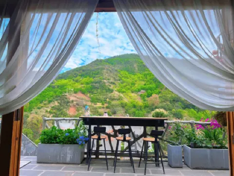 諾鄧伴山小院中国式旅館 Guyanjing Ruins周辺のホテル