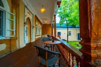 Phoenix Tree Courtyard(Boutique Inn)