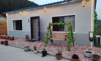 Yishan Courtyard