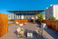 Yuexi Lane · Moon's Perch Residence Hotel in zona Dehong Vocational College