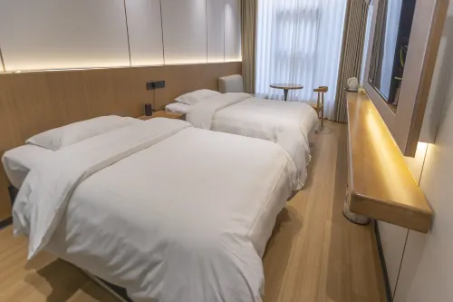 Jinxiu Theme Hotel - 2-Star