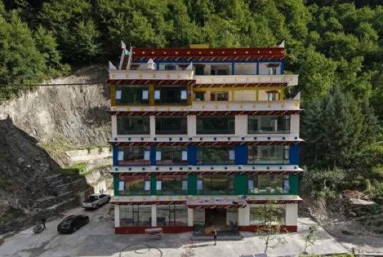 Heishui Songzan Linxi Grand Hotel