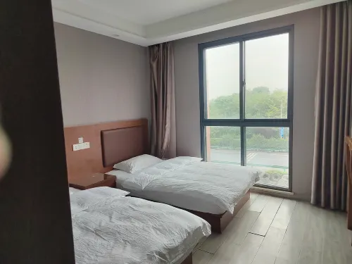 Dongmei Hotel - Losmen