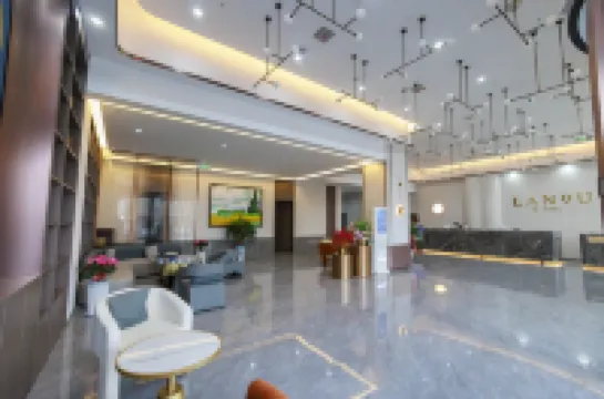 Lanou International Hotel (Xinyang Luoshan Jianghuai South Road)