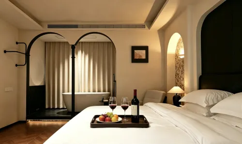 RMOON Shunyuan Lifestyle Aesthetic Hotel