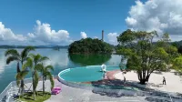 EVERGREEN CLOUDSHADOW RESORT HOT
