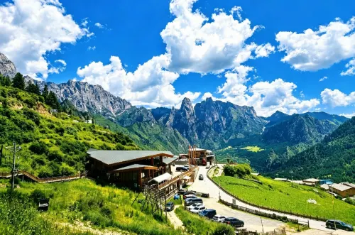 Xiangyunduan Alaya Boutique Stay (Zagana Scenic Area) - Balcony