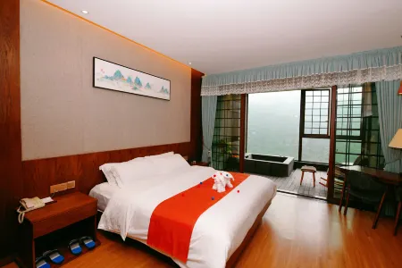 Yulongshan Dong Spring Resort