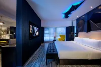 Orange Hotel (Chengdu Huanhuaxi) Hotels in A red building/Pleasure City business district
