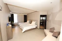 HanTing Hotel (Huangqiao Jiayuan Central Plaza) Hotels near New Forth Army No.3 Team Headquarters Former Site