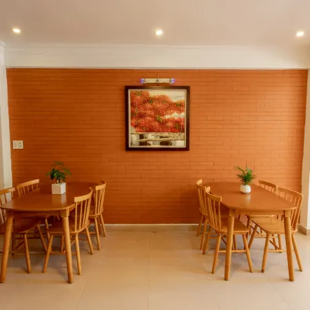 Amigo Hue Hotel