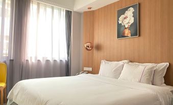 Myfeel Hotel (Ningbo Tianyi Square, Xingning Road Metro Station)