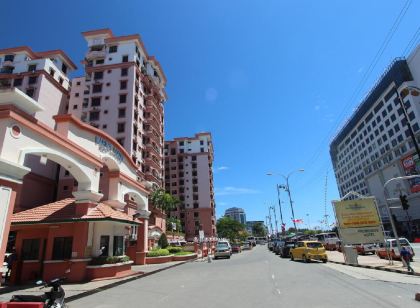 Marimari Marina Service Condo