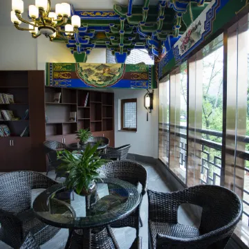 Fengjia No.1 Courtyard B&B (Luquan Fengjia Ancient Town Branch)