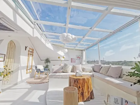 Shanghai ruochu designer Guesthouse Отели рядом с достопримечательностью «Shanghai Wild Animal Park»