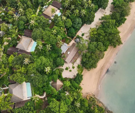 Island Escape Burasari Отели рядом с достопримечательностью «Koh Rang Noi»