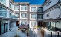 botu in DALI Hotels near Expo Park of Traditional Architecture Art of Bai Nationality, Dali