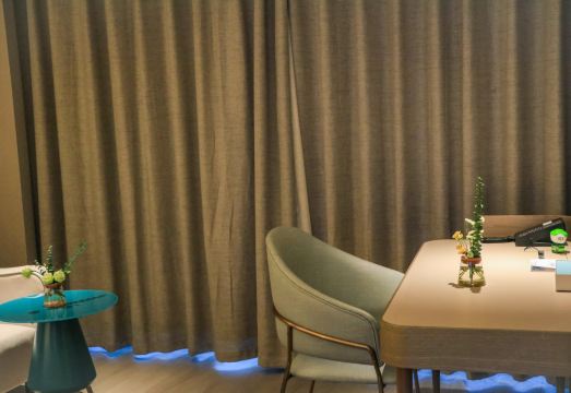 Xing Cheng Hotel (Emeishan Gymnasium) Hotel Overview