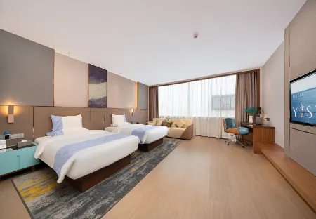 Yeste International Hotel (Yulin Jinyuan) Отели рядом с достопримечательностью «Night Market Street in Yulin City, Guangxi»