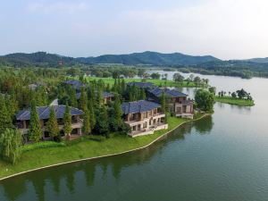 Gingko Lake Resort Hotel Villa