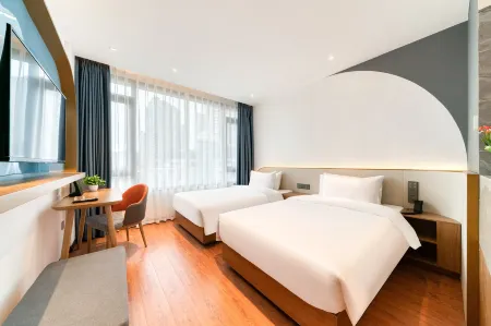 Fillmore Hotel Отели рядом с достопримечательностью «Zhangba Guiyuan Forest»