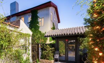 Imeroui Seascape Villa Hotel (Qingdao Badaguan Scenic Spot)