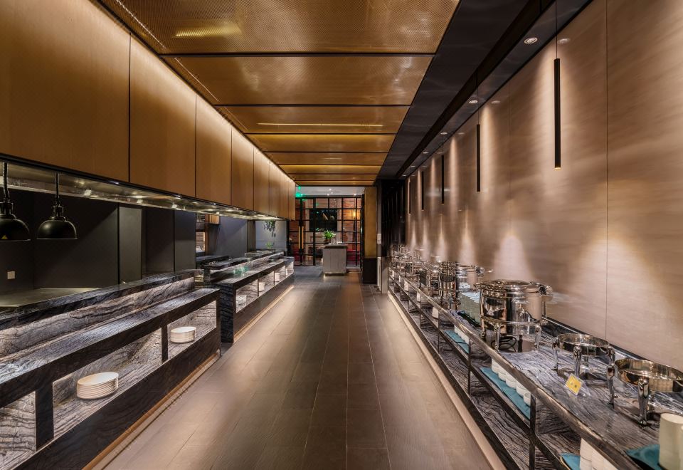 5. 자롱 호텔 (베..