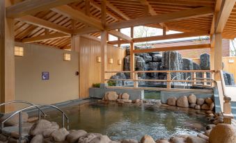 Hyakumangoku Onsen Hotel