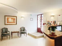 Hôtel Bellevue Montmartre Các khách sạn gần 10. Gare du Nord - Gare de l'Est
