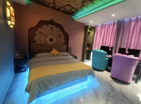 Xinyue Wisdom E-sports Hotel Отели рядом с достопримечательностью «Liuchi Alley»