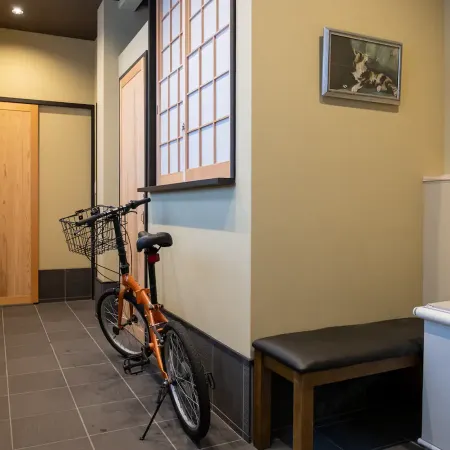 Kyoto Dog and Cat-Friendly House