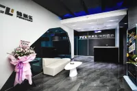 FengChaoLe esports hotel
