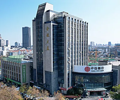 InterContinental Fenghua (Huzhou Aishan Square Yilin Street) Hotel in zona Martyrs' Cemetery