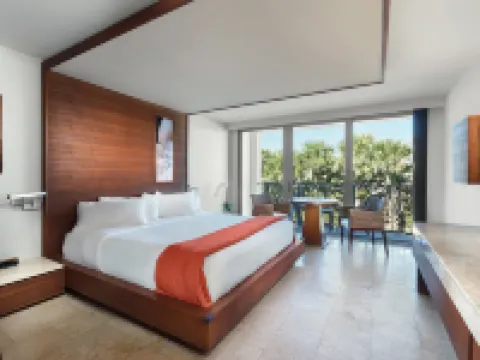 Costa d'Este Beach Resort & Spa Hotels in Indian River County