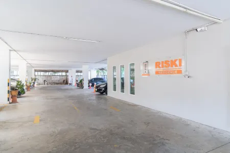 Riski Residence Ngamwongwan