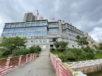 Lakeside Hotel